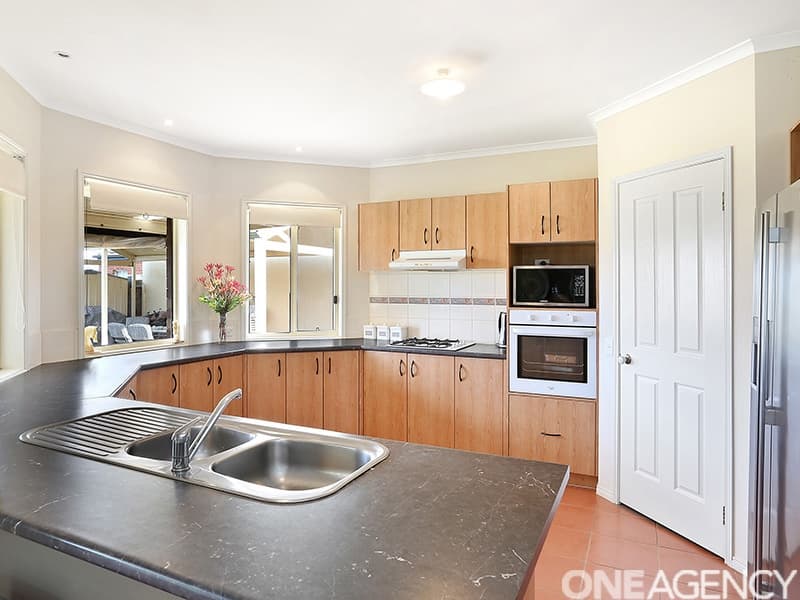 4 Roseview Way, St Albans Park, St Albans Park - Thumbnail 6
