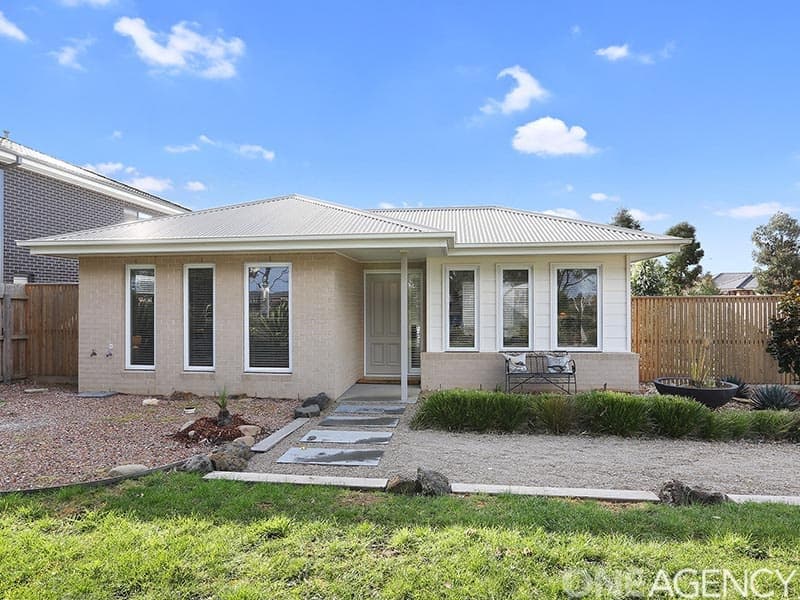 21-23 Bridgewater Circuit, Armstrong Creek, Armstrong Creek - Image 1