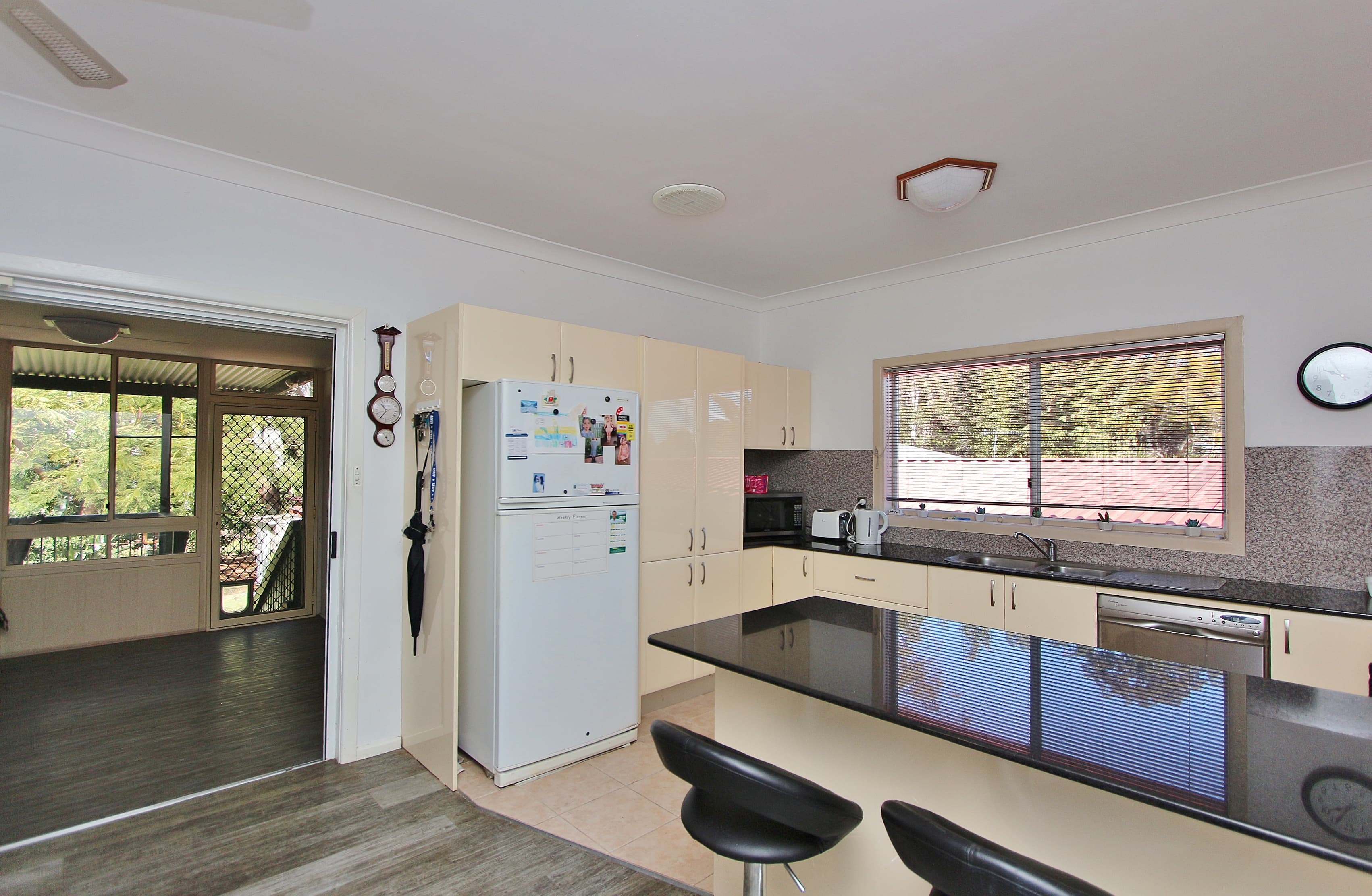 520 Ocean Drive, North Haven, North Haven - Thumbnail 4