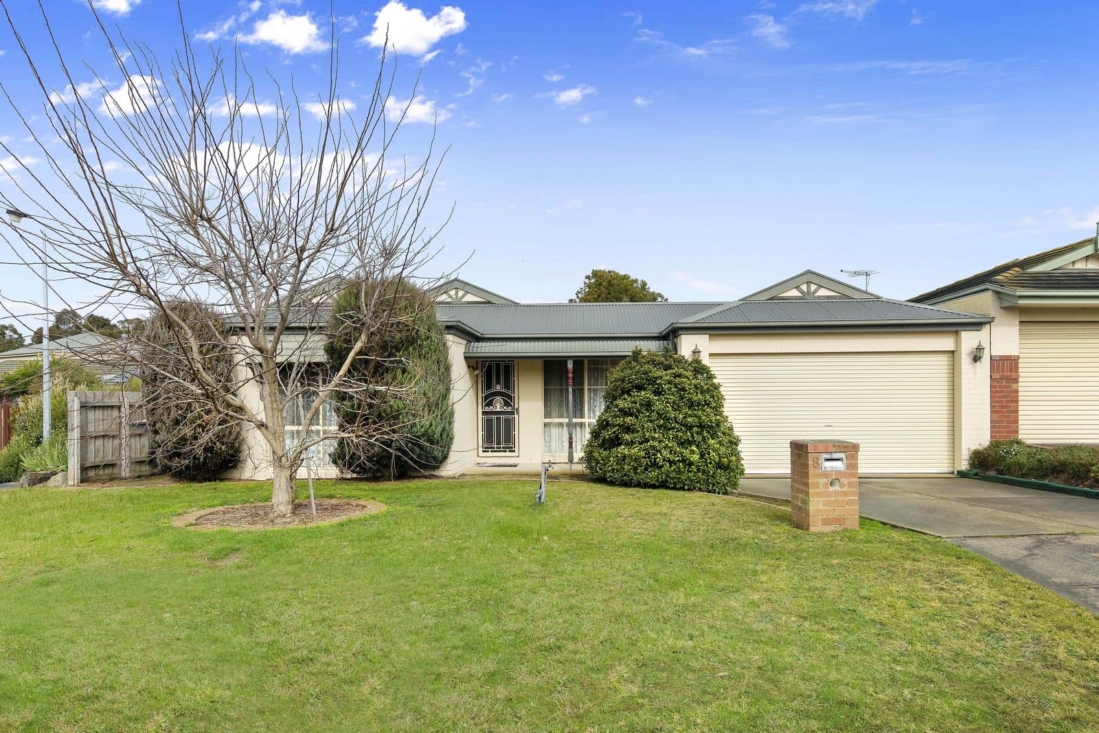 8 Parry Court, Mornington, Mornington - Thumbnail 2