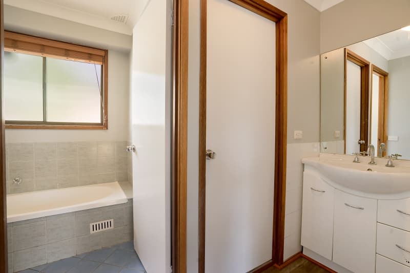 16 Orinda Avenue, North Gosford, North Gosford - Thumbnail 7