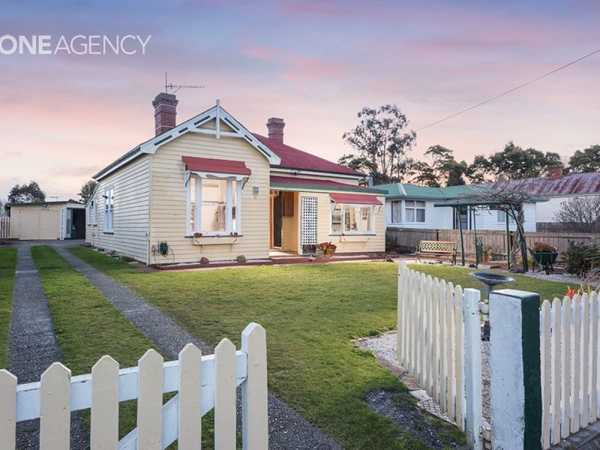 10 Moore Street, Wynyard, Wynyard - Image 1