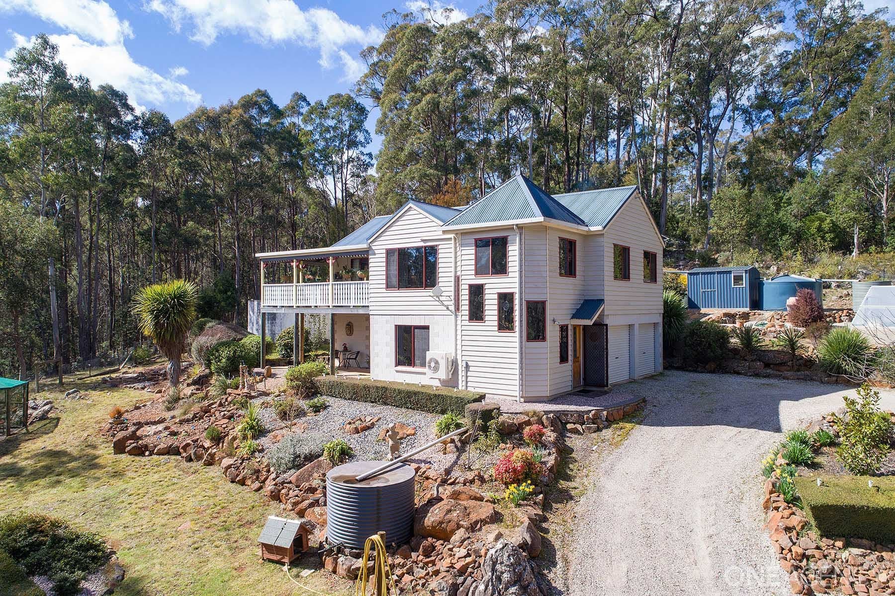 21 Johns Road, Deloraine, Deloraine - Image 1