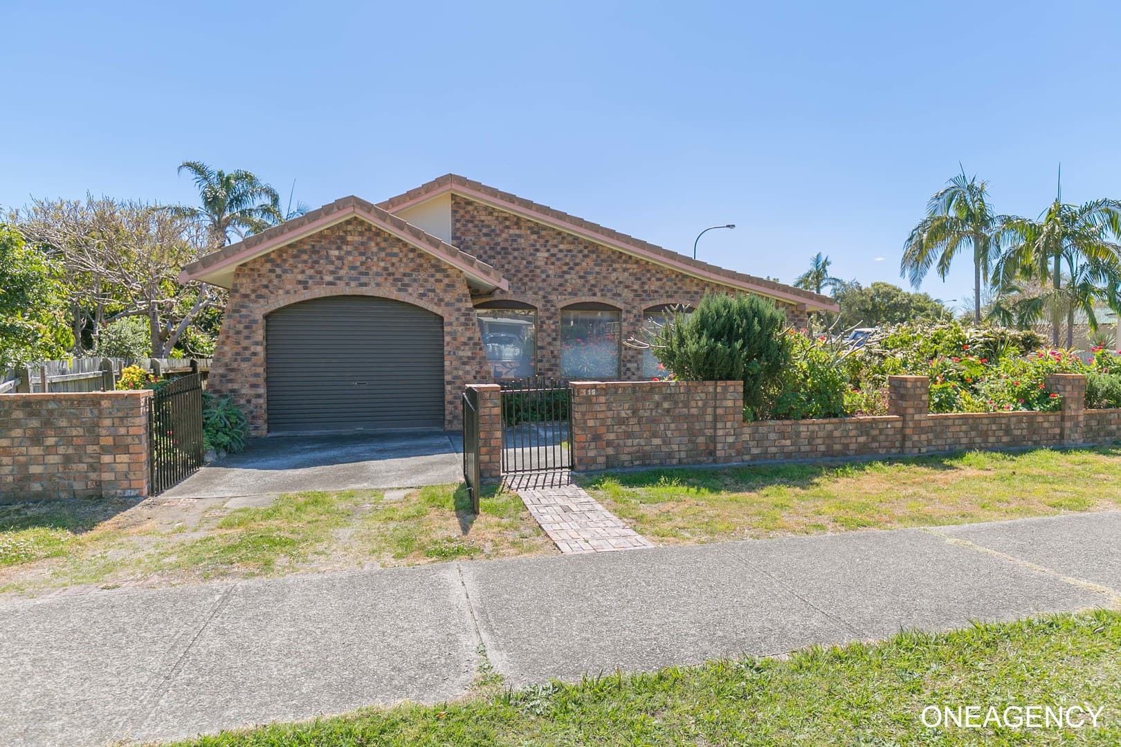 15 Main Street, Crescent Head, Crescent Head - Thumbnail 2