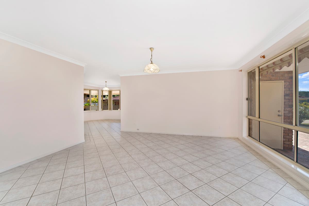 34 Casuarina Drive, Lakewood, Lakewood - Thumbnail 2
