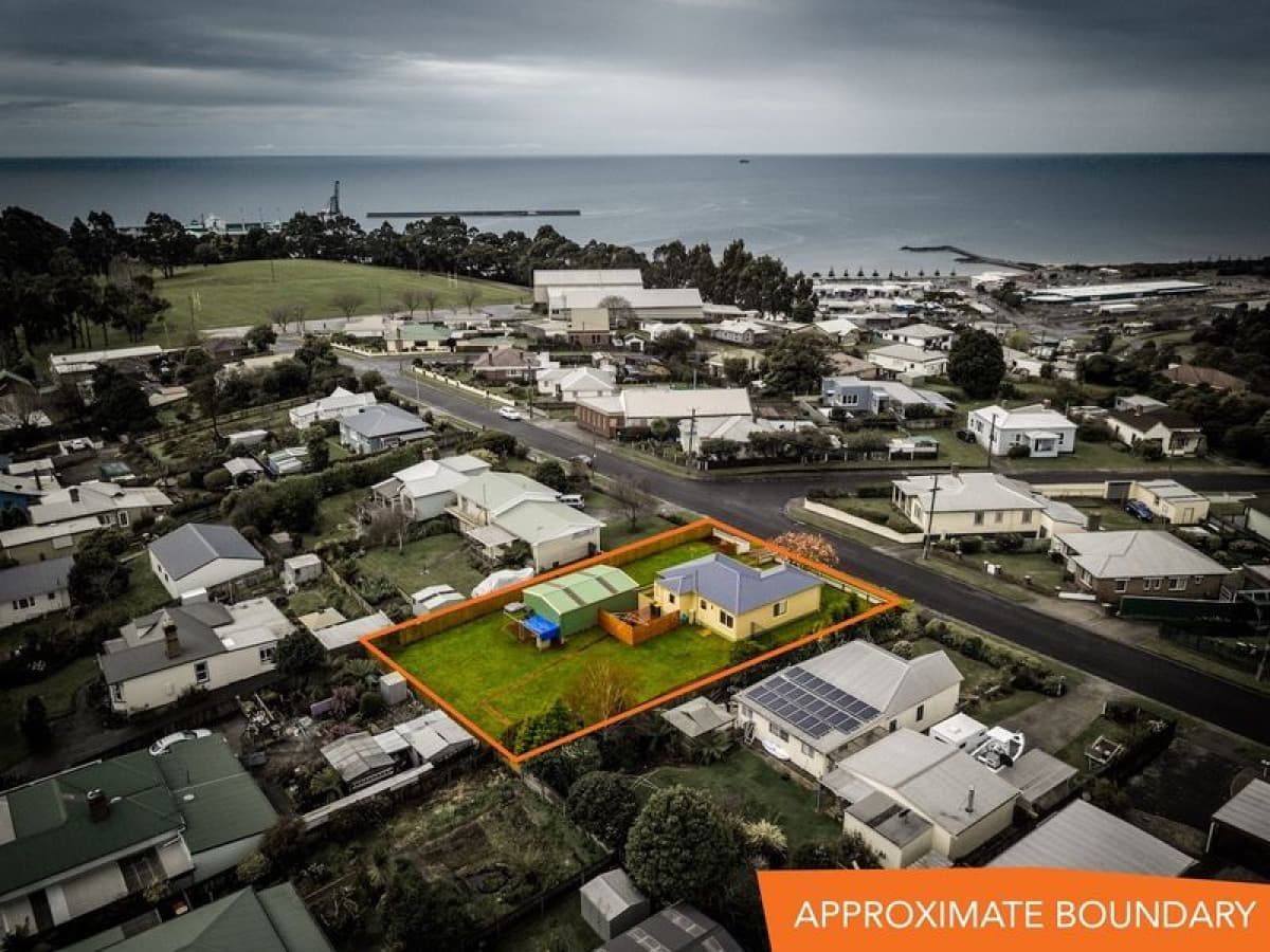 16 Deacon Street, Upper Burnie, Upper Burnie - Thumbnail 3