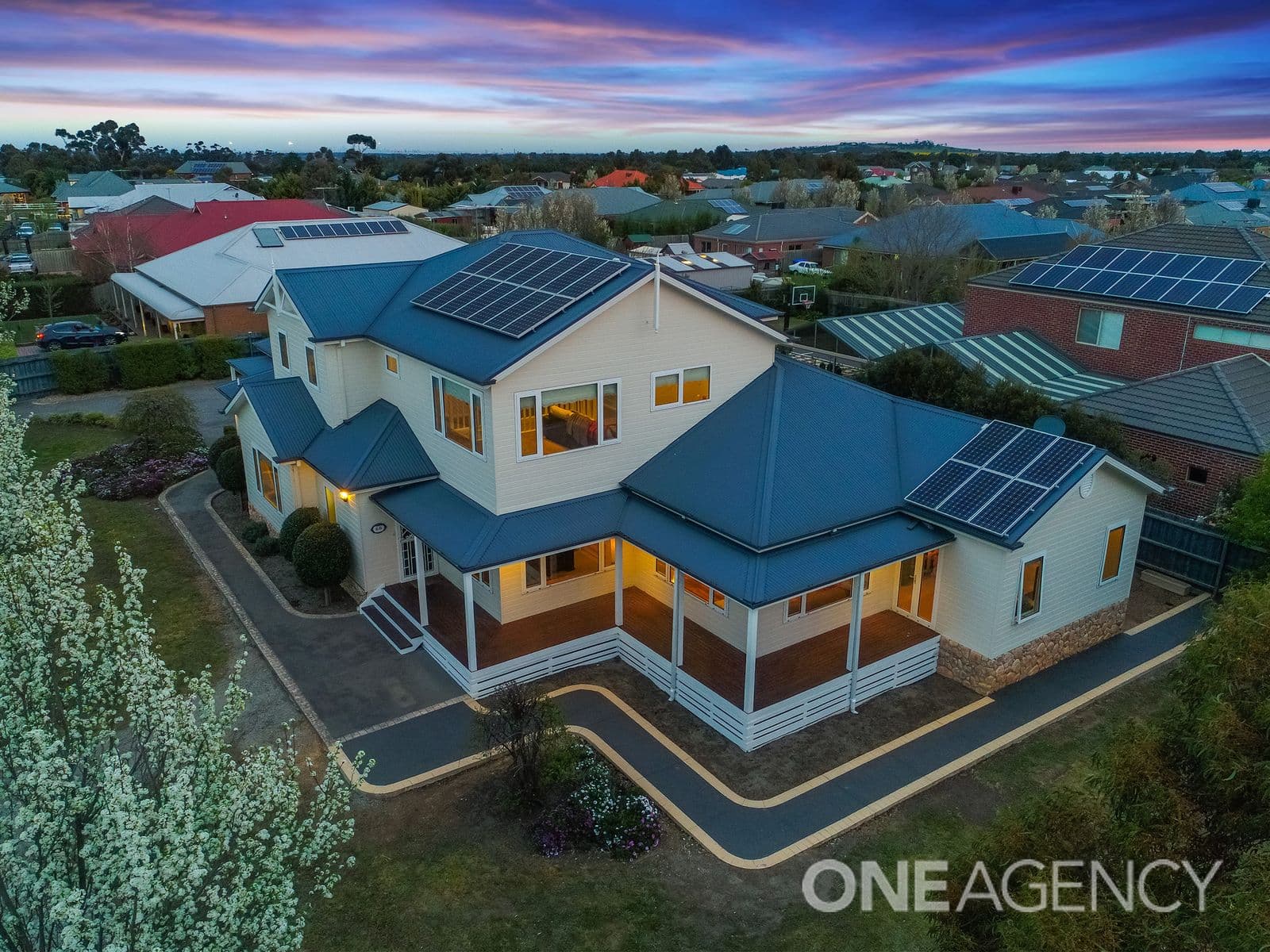 66 The Skyline, Sunbury, Sunbury - Thumbnail 3