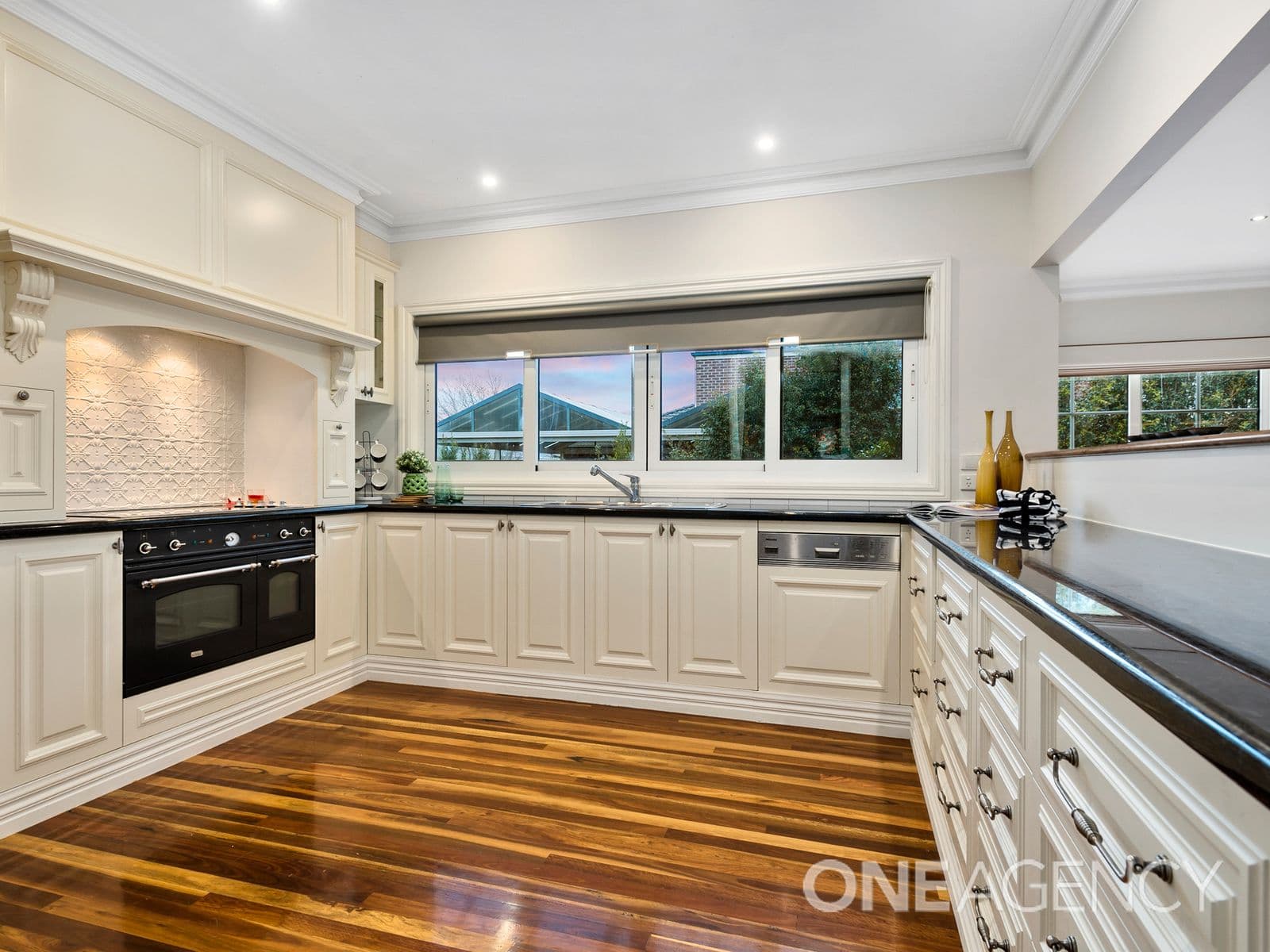 66 The Skyline, Sunbury, Sunbury - Thumbnail 4