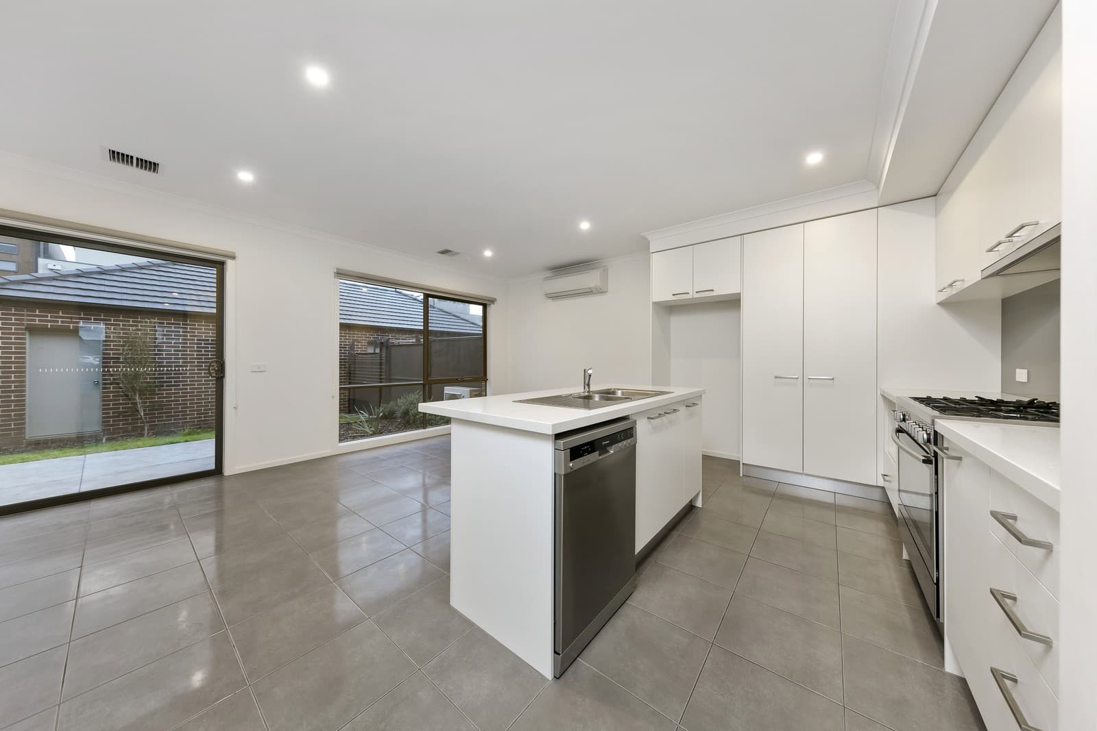 19 Gertrude Lane, Pakenham, Pakenham - Thumbnail 4