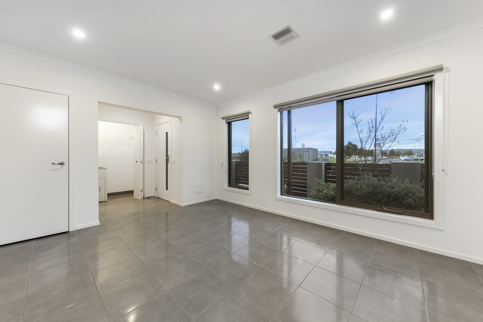 19 Gertrude Lane, Pakenham, Pakenham - Thumbnail 7