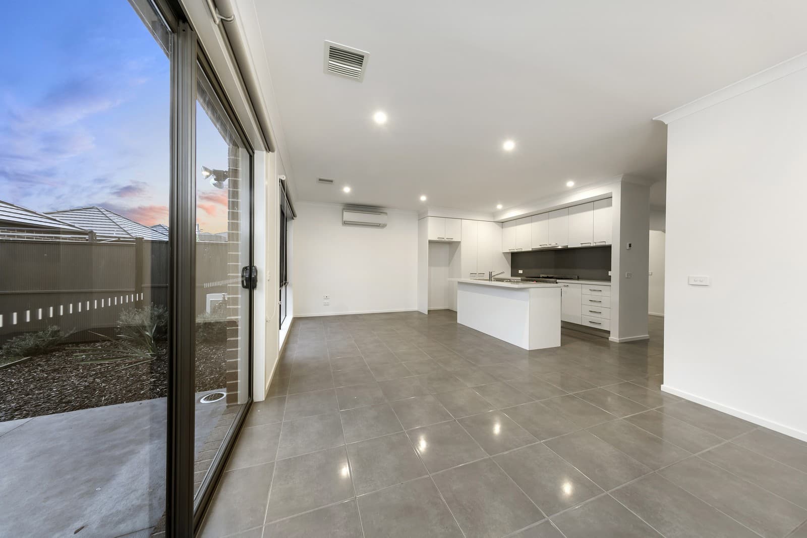 19 Gertrude Lane, Pakenham, Pakenham - Thumbnail 6