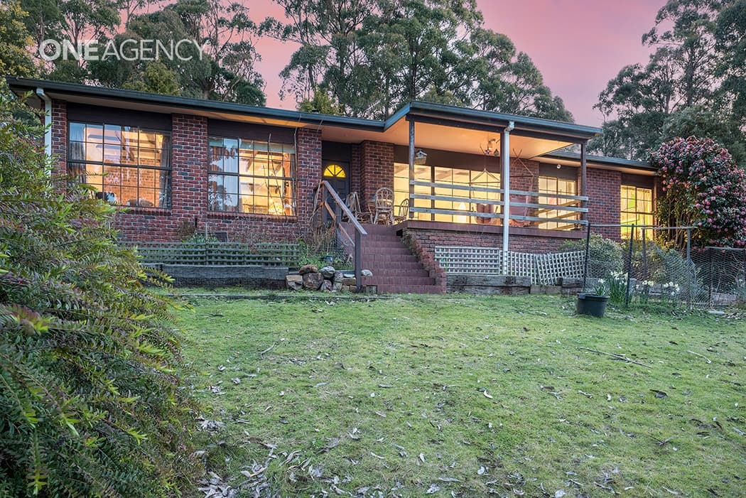 16 Sylvan Rise, Penguin, Penguin - Image 1