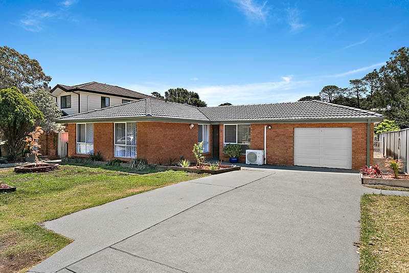 9 Birra Drive, Oak Flats, Oak Flats - Image 1
