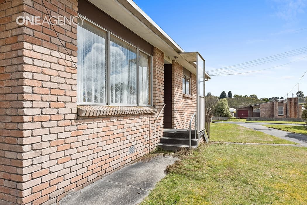 1/6 Que Street, Waratah, Waratah - Image 1