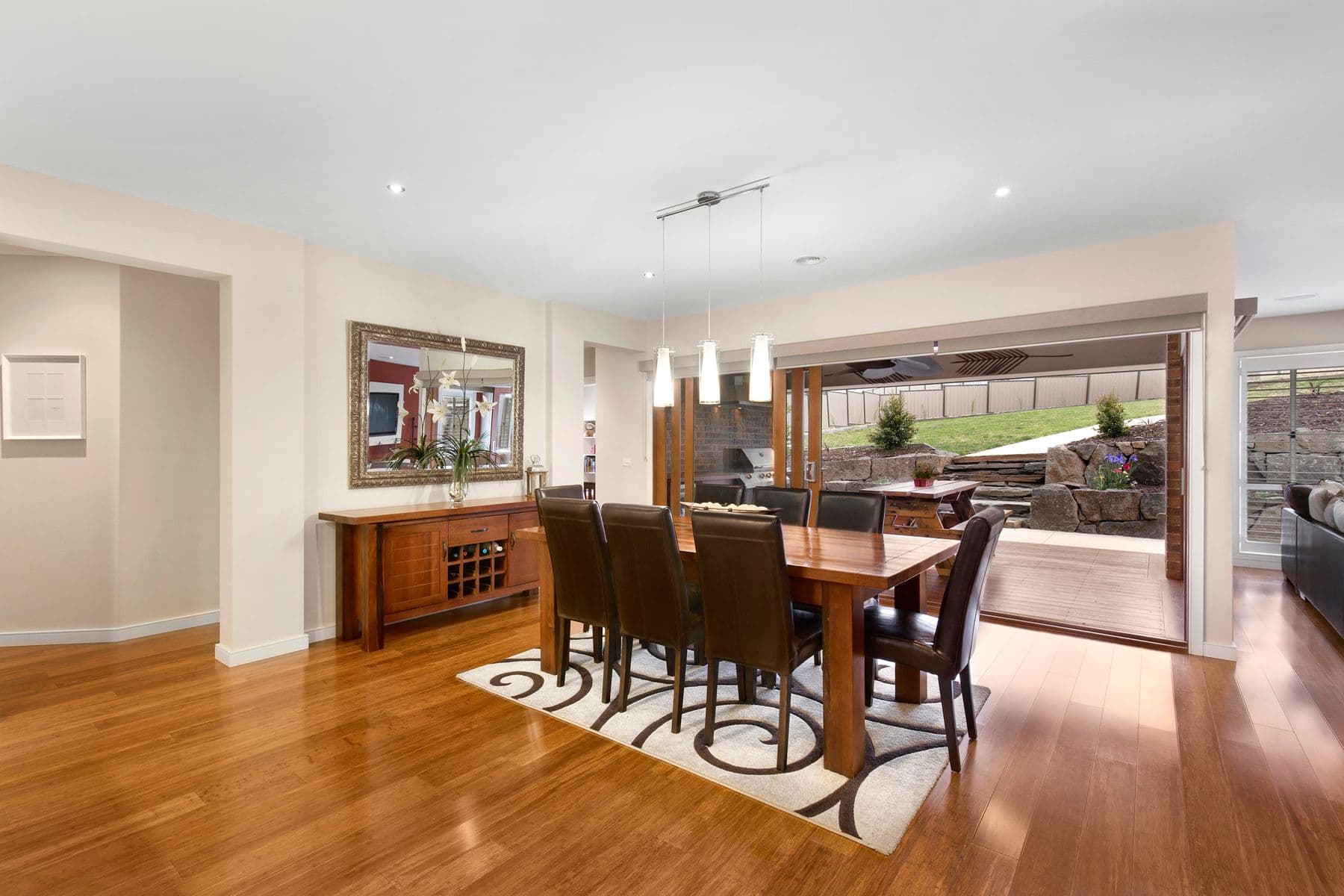8 Fentonhill Parade, Sunbury, Sunbury - Thumbnail 3