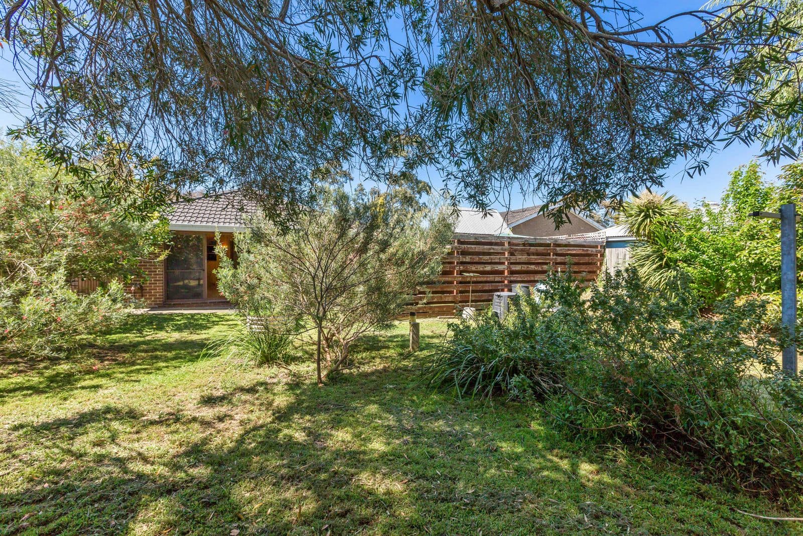 17 Karina Street, Mornington, Mornington - Thumbnail 2
