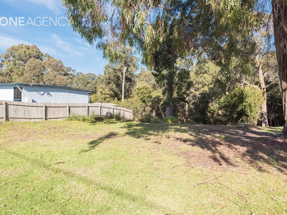 21 Banksia Avenue, Sisters Beach, Sisters Beach - Thumbnail 2