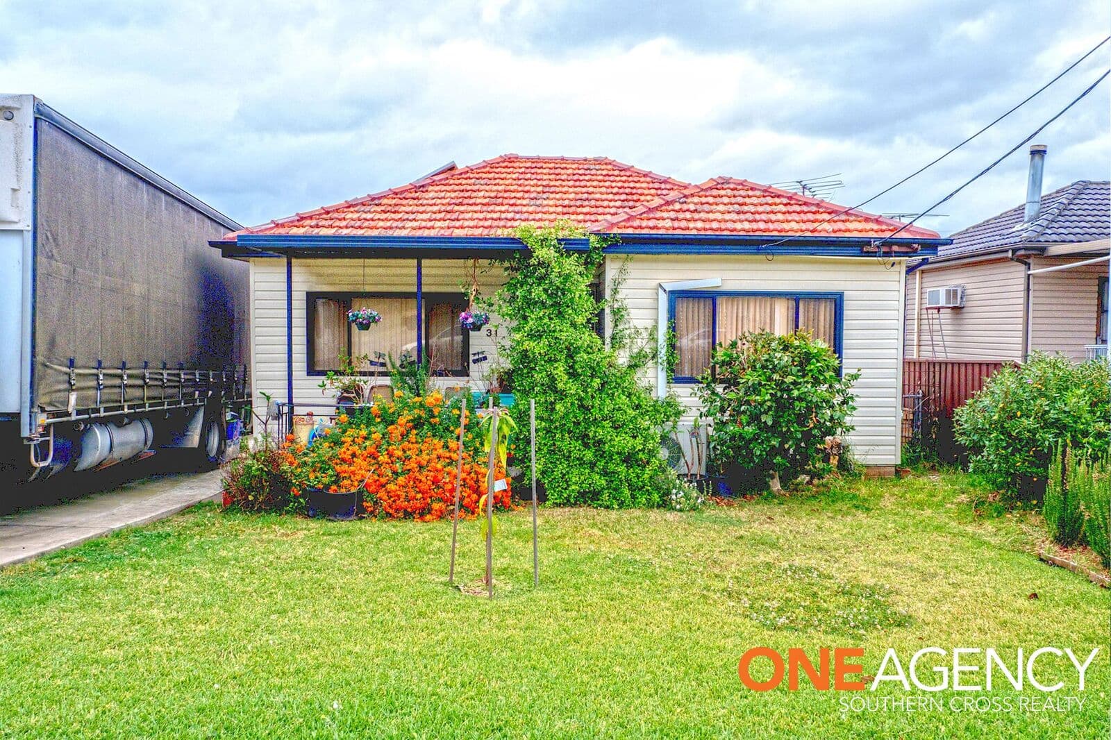 31 Campbell Hill Road, Guildford, Guildford - Thumbnail 3