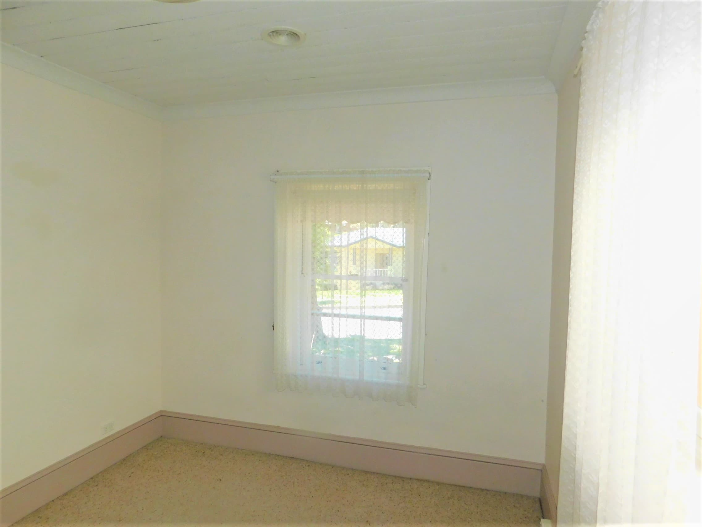 14 Cromwell Street, Cooma, Cooma - Thumbnail 4