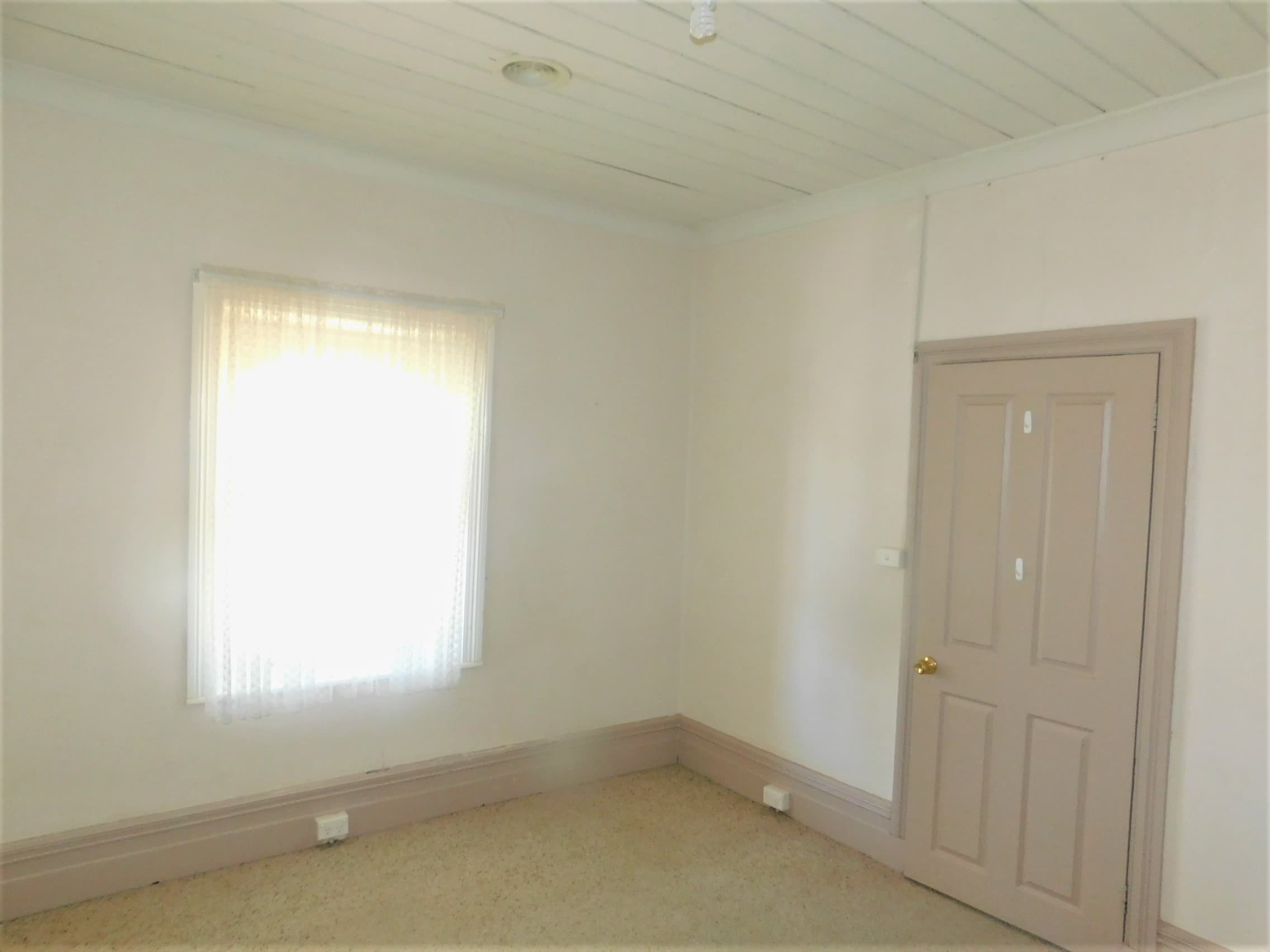 14 Cromwell Street, Cooma, Cooma - Thumbnail 3