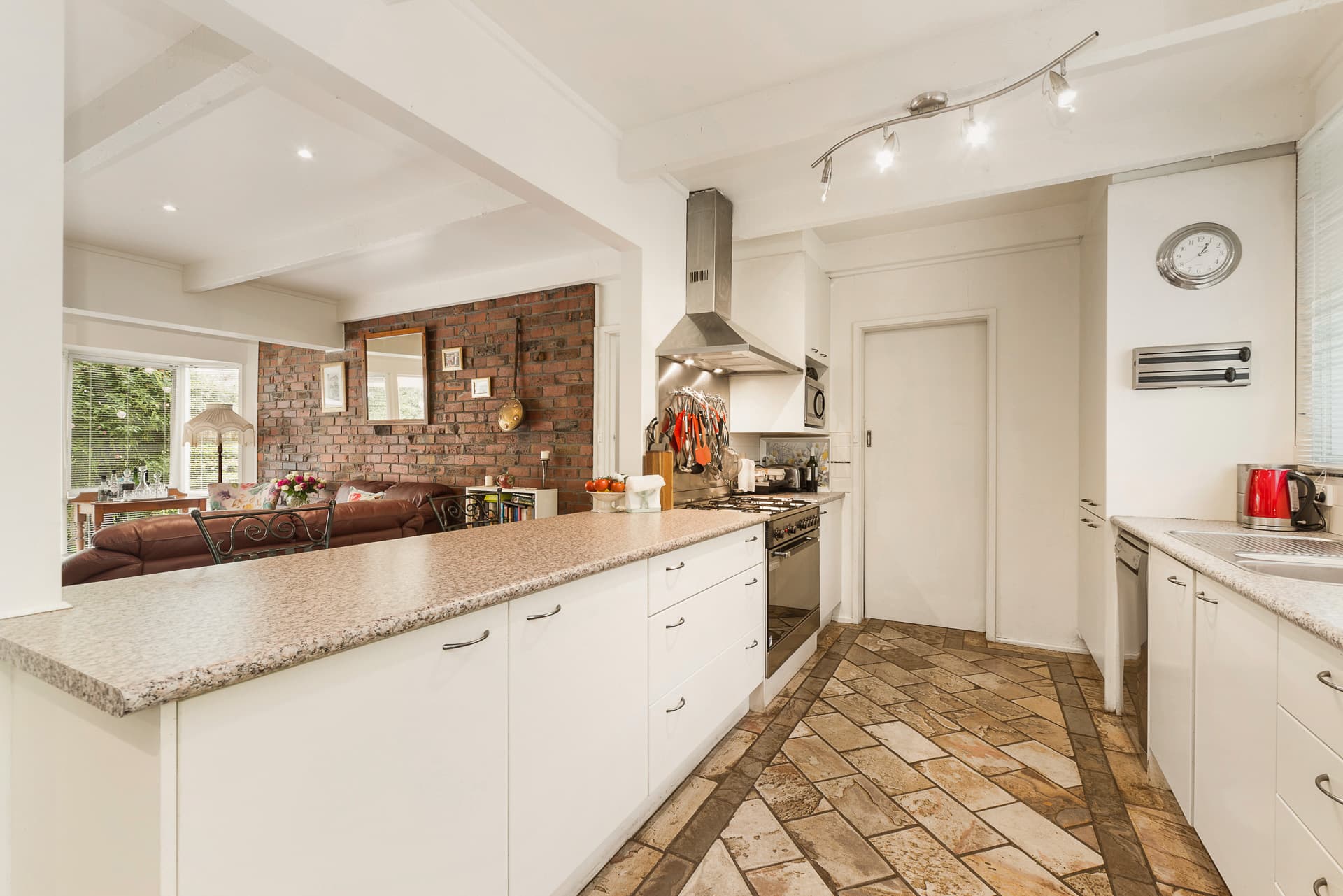 5 Seaview Road, Frankston South, Frankston South - Thumbnail 6