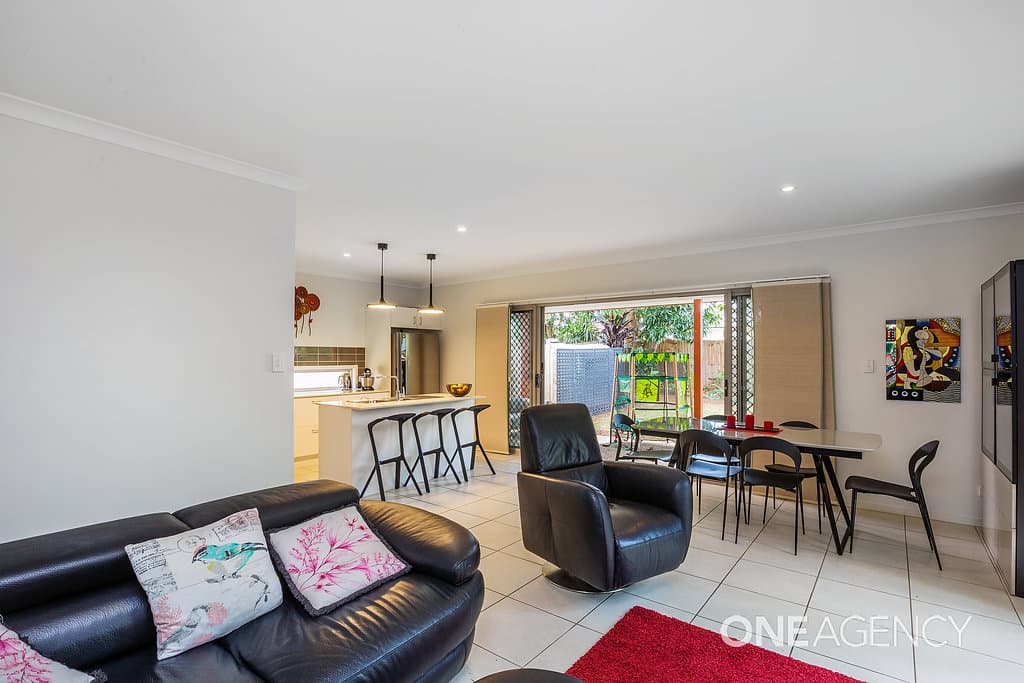 60 Arthur Street, Woody Point, Woody Point - Thumbnail 3