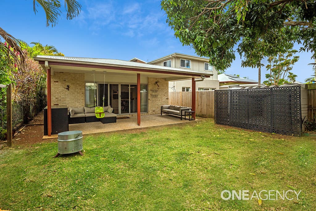 60 Arthur Street, Woody Point, Woody Point - Image 1