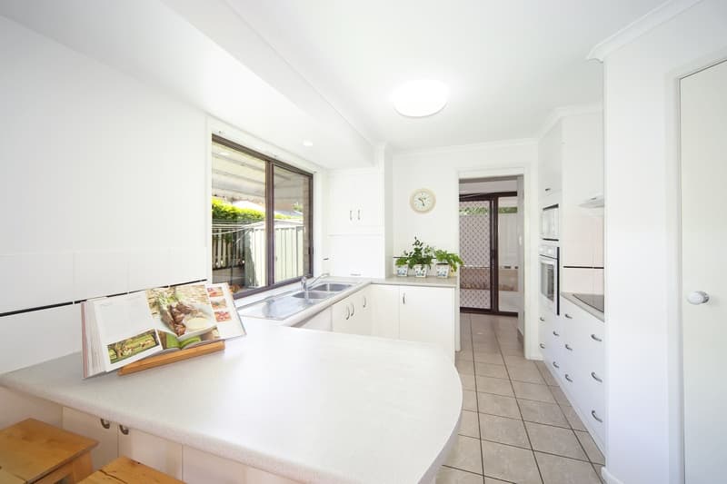 1 & 2/4 Seabreeze Avenue, Coolum Beach, Coolum Beach - Thumbnail 4
