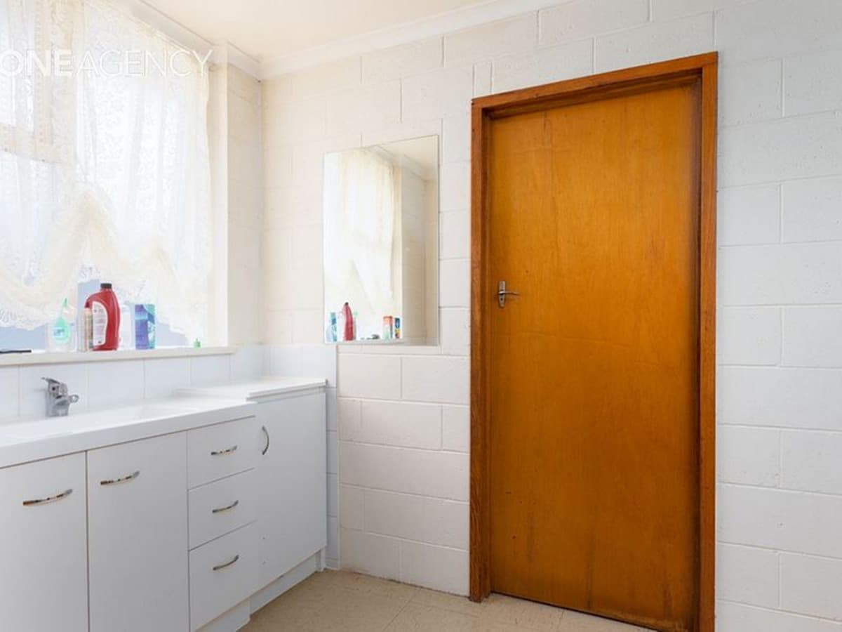 1 & 2/22 Deacon Street, Upper Burnie, Upper Burnie - Thumbnail 4