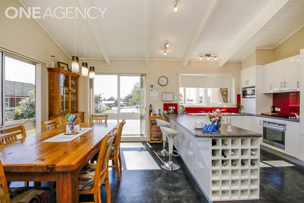 18 Nathan Court, East Devonport, East Devonport - Thumbnail 2