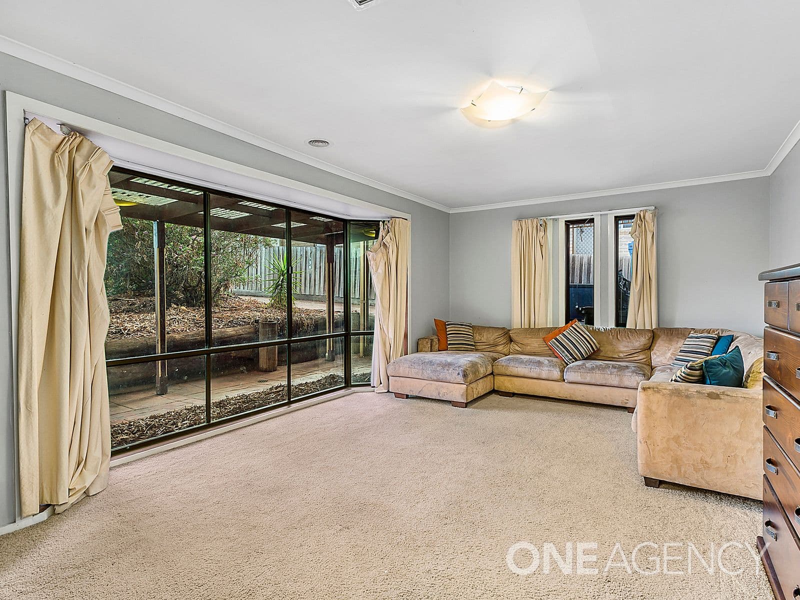 5 Auld Court, Sunbury, Sunbury - Thumbnail 4
