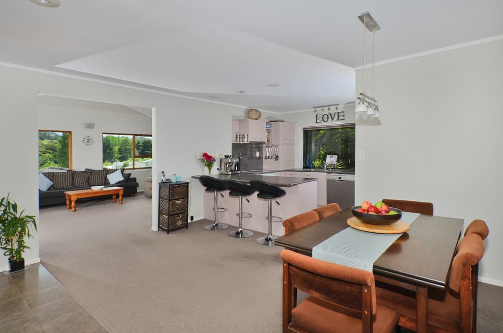164 Western Hills Drive, Kensington, Kensington - Thumbnail 3