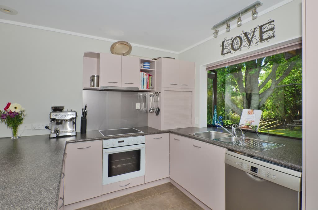164 Western Hills Drive, Kensington, Kensington - Thumbnail 5