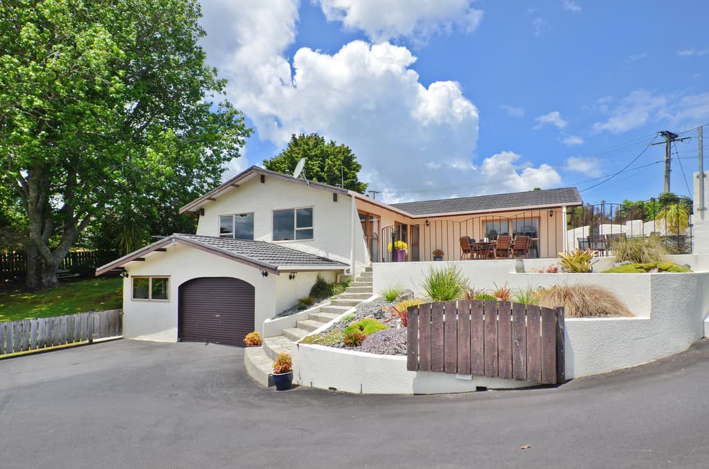 164 Western Hills Drive, Kensington, Kensington - Image 1