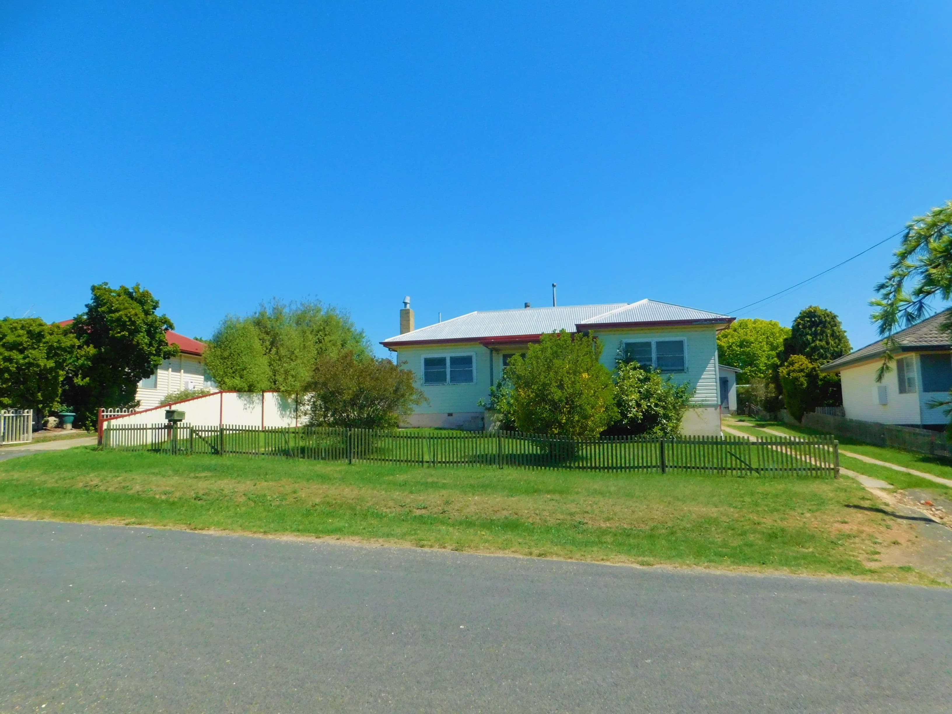 27 Chusan Street, Bombala, Bombala - Image 1