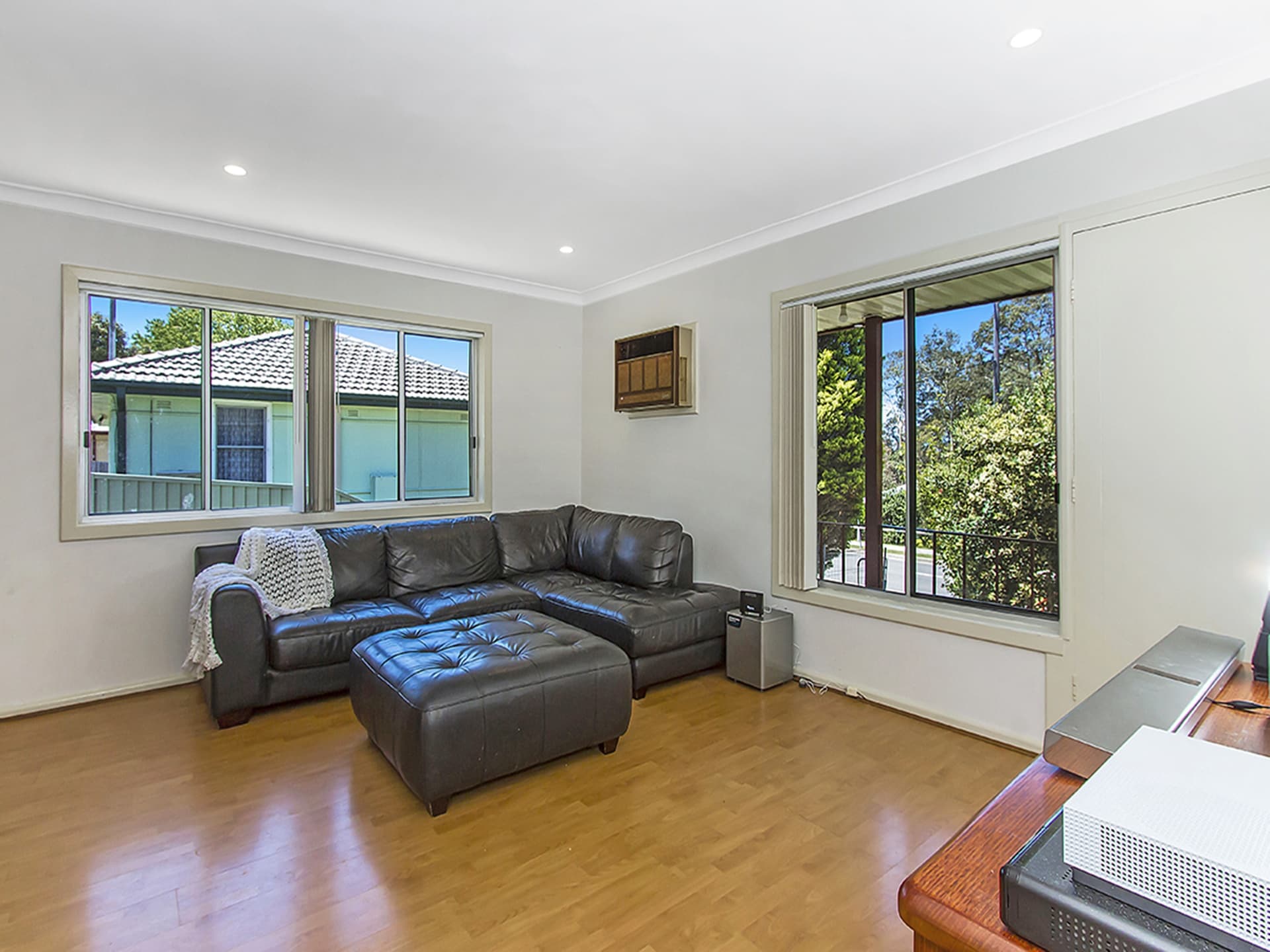 10 Owen Avenue, Wyong, Wyong - Thumbnail 3