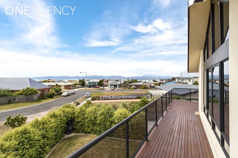 2 Meadowsweet Close, Hawley Beach, Hawley Beach - Thumbnail 2