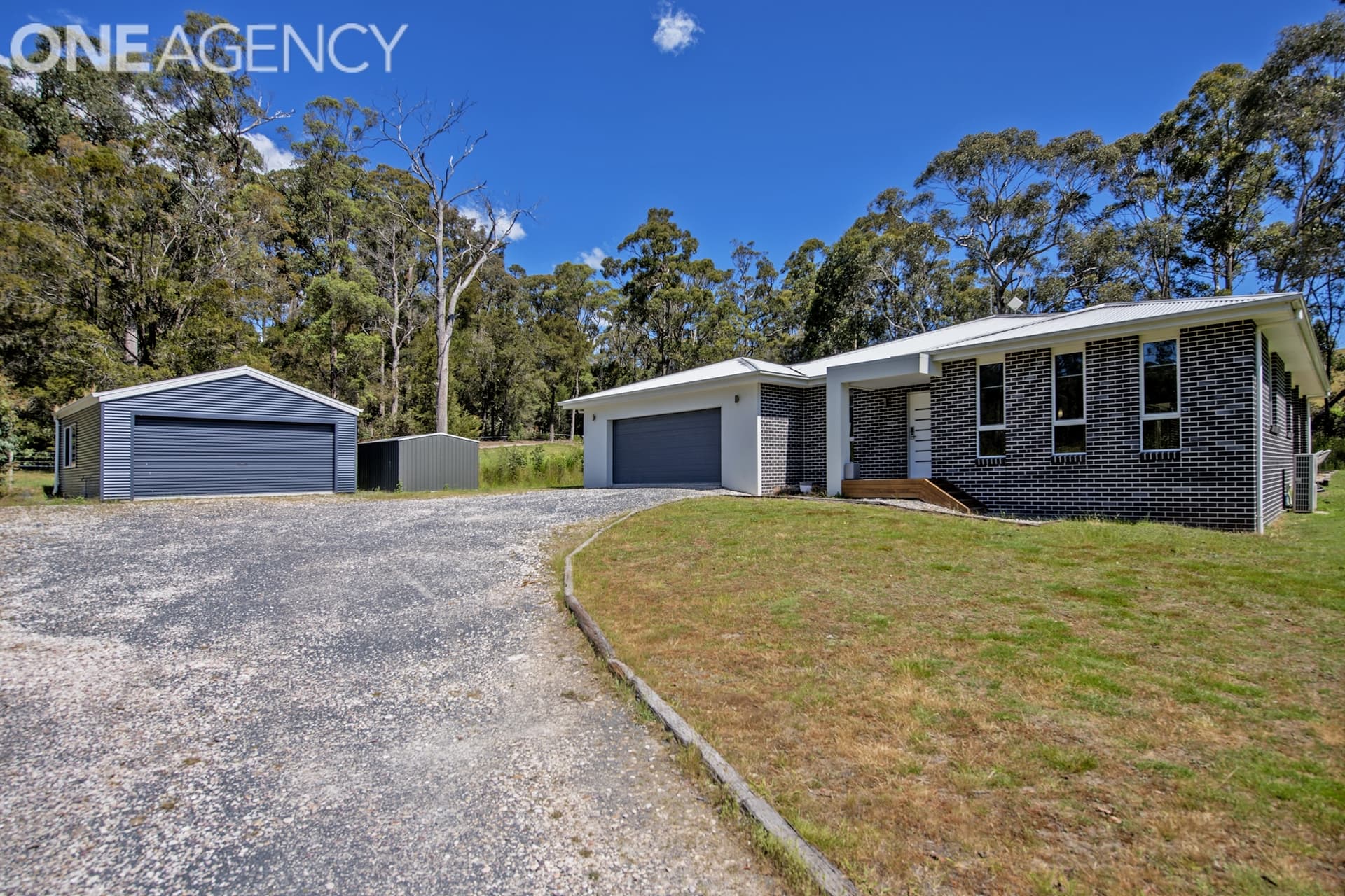 42 Castle Drive, Tarleton, Tarleton - Thumbnail 3