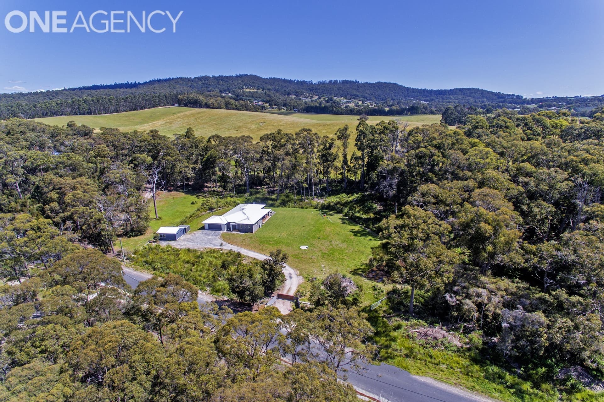 42 Castle Drive, Tarleton, Tarleton - Image 1