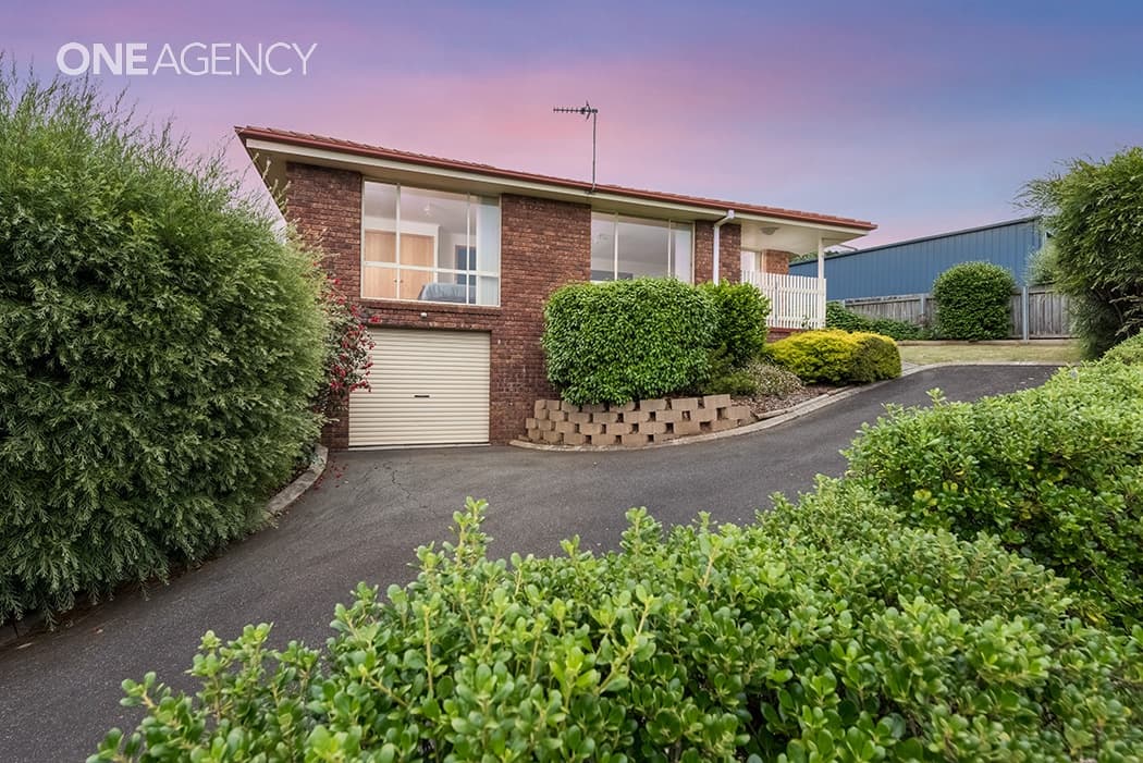2/58 Clara Street, West Ulverstone, West Ulverstone - Image 1
