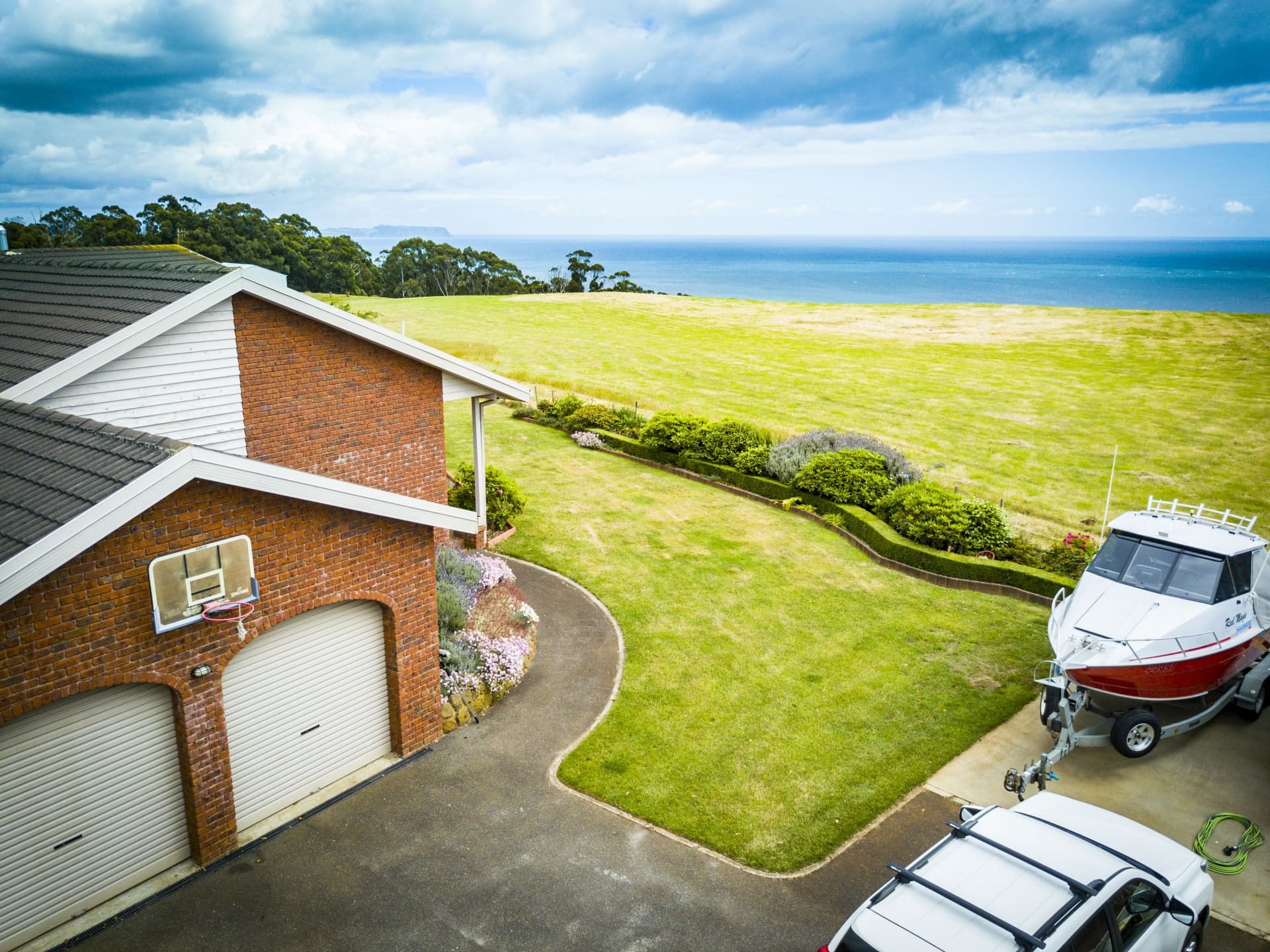 35 Hillfarm Drive, Park Grove, Park Grove - Thumbnail 2