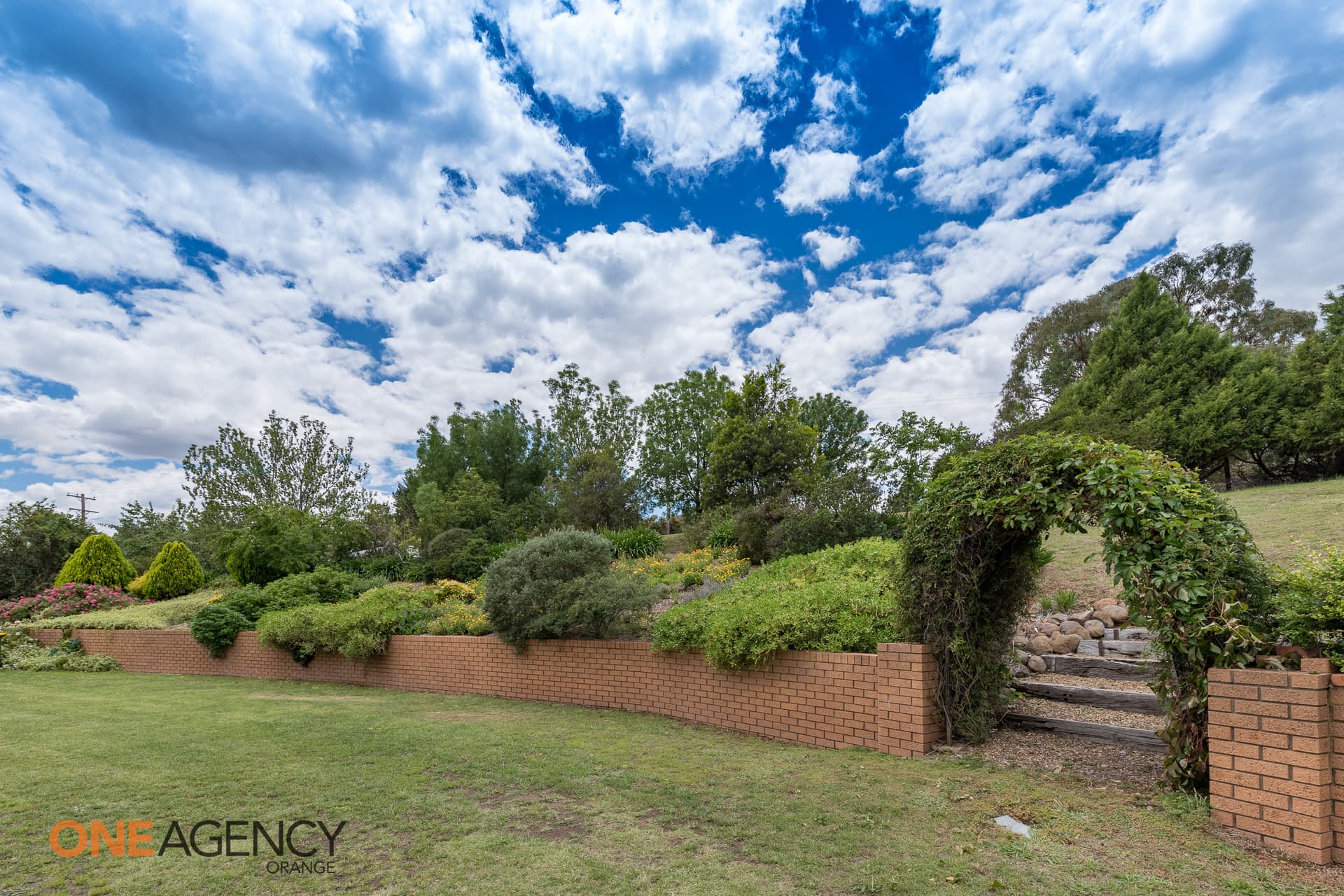 6 Ammerdown Crescent, Orange, Orange - Thumbnail 4
