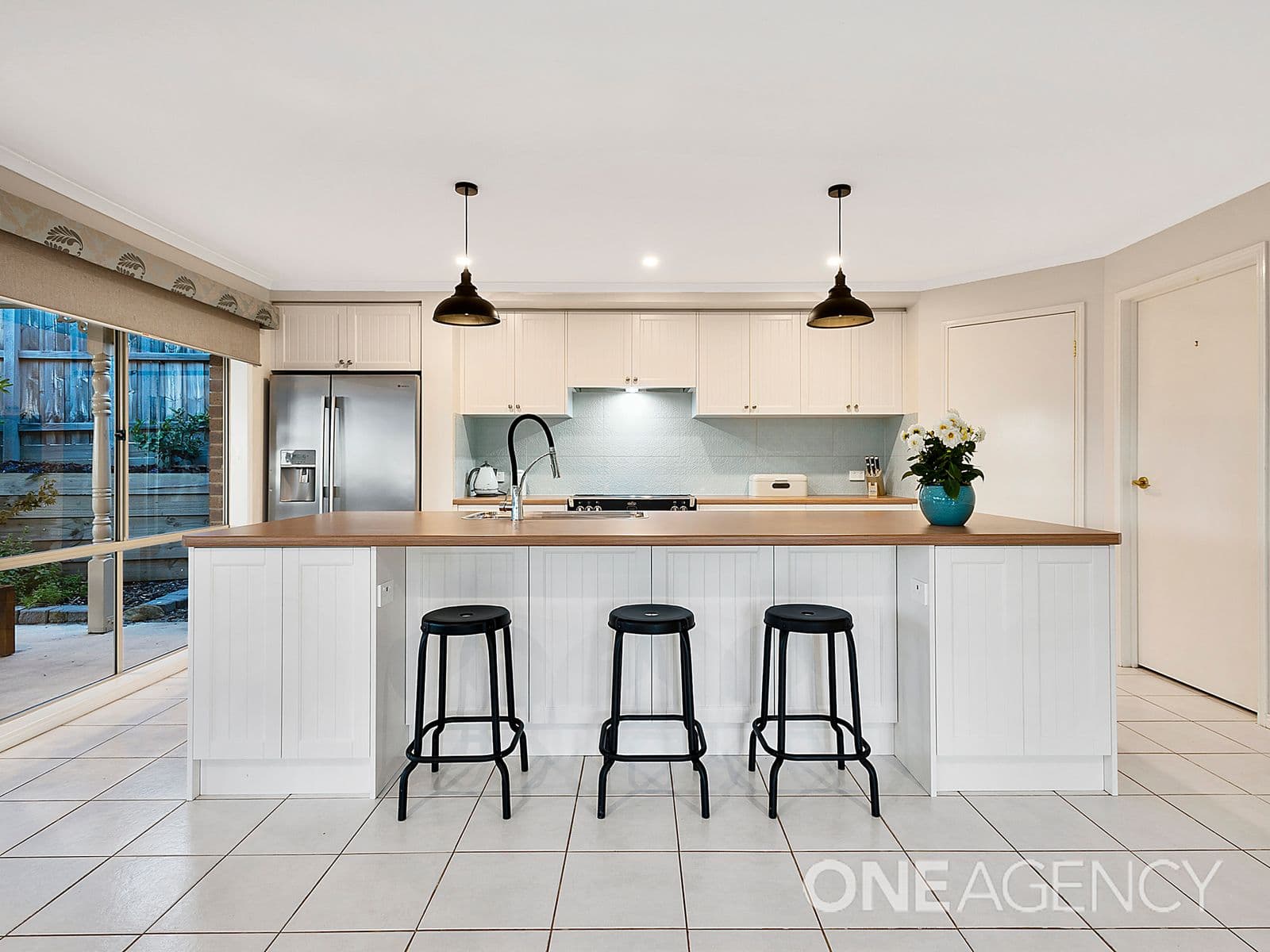 3 Molvig Rise, Sunbury, Sunbury - Thumbnail 2