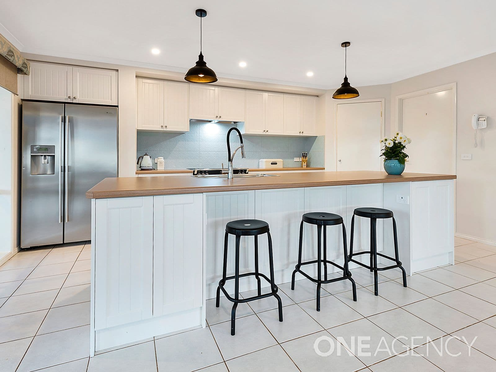 3 Molvig Rise, Sunbury, Sunbury - Thumbnail 3