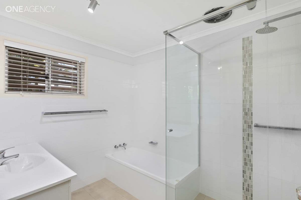 320 Boat Harbour Drive, Scarness, Scarness - Thumbnail 8