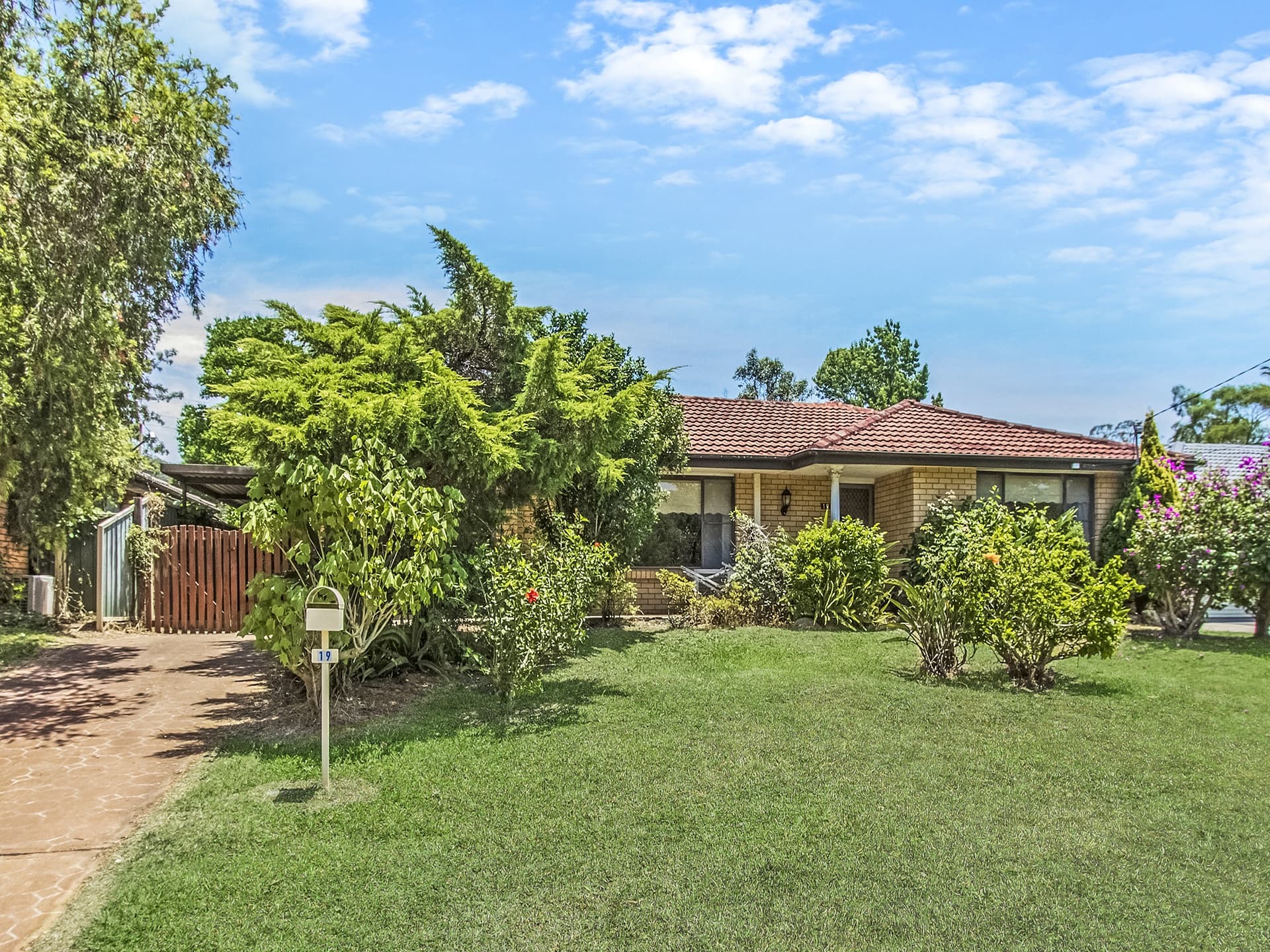 19 Willari Avenue, Narara, Narara - Image 1