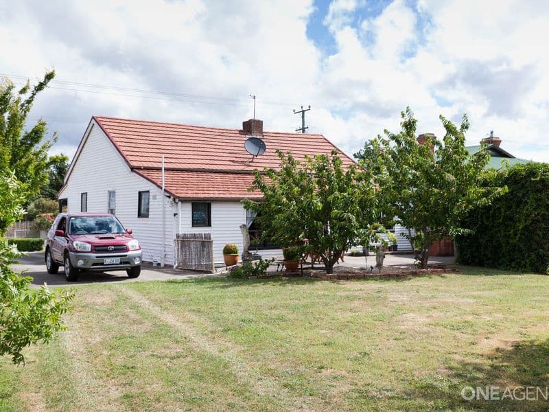 35 Meander Valley Road, Westbury, Westbury - Thumbnail 2