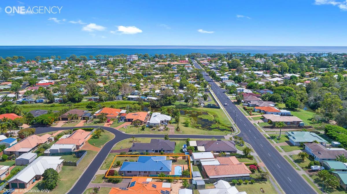 6 Banks Court, Torquay, Torquay - Image 1
