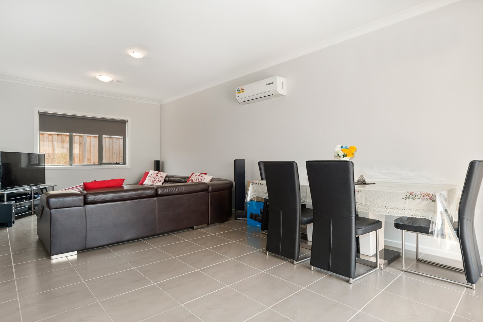 16 Davenport Crescent, Cranbourne West, Cranbourne West - Thumbnail 4