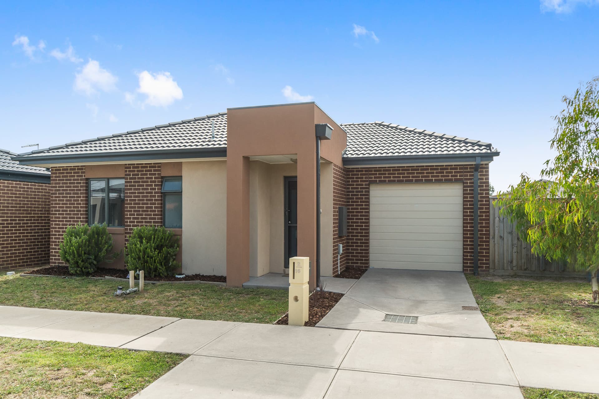 16 Davenport Crescent, Cranbourne West, Cranbourne West - Image 1